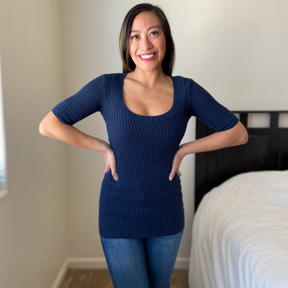 Small Navy Blue Guess 1/2 Length Sleeve Sweater